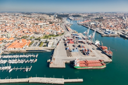 TCL SOMA MAIS DE 9500 TEU