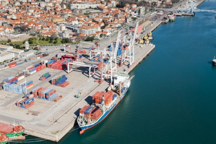 81,3 MILH&Otilde;ES DE TONELADAS AT&Eacute; OUTUBRO