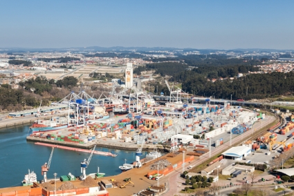 TCL SOMA 48.584 TEU NO M&Ecirc;S DE JANEIRO