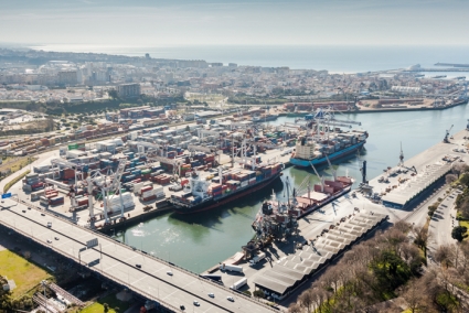 MAIS DE 3.400 TEU NUM S&Oacute; DIA!