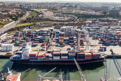 ANOTHER DAY ABOVE 4,000 TEU
