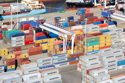 YILPORT LEIX&Otilde;ES SOMA MAIS 11 800 TEU