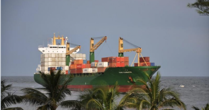 PANTHER MOVIMENTOU MAIS DE 2300 TEU