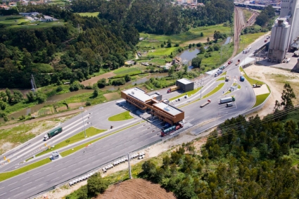 A TRUCK SERVED EVERY 14 MINUTES